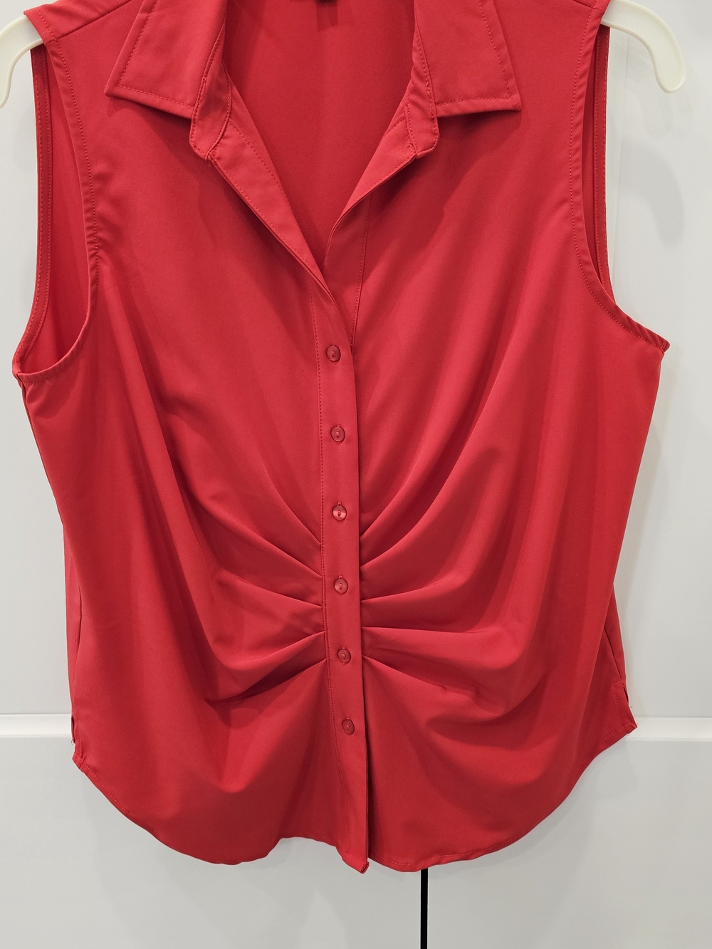 Sleeveless Red Button-Front Ruched Women's Top